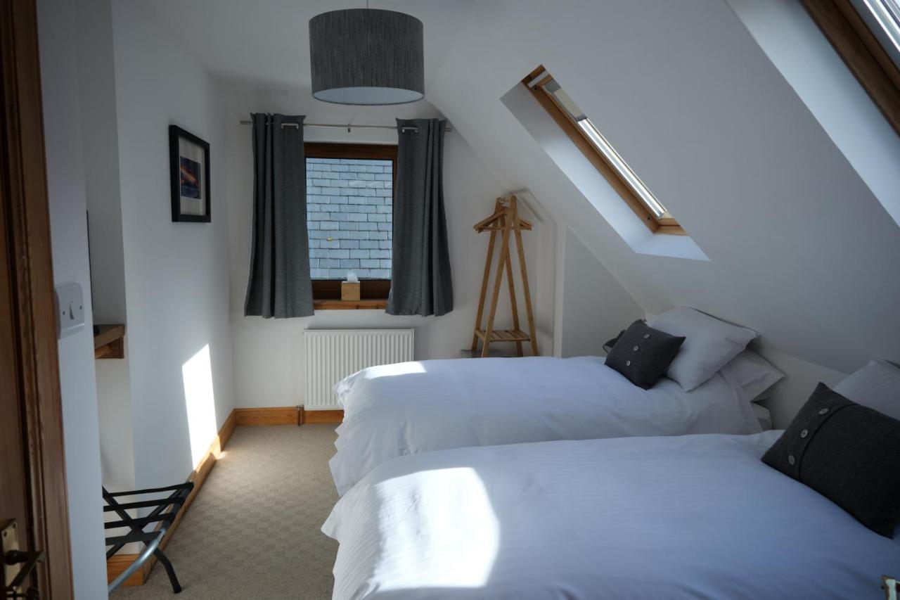 Hazelbank Bed And Breakfast Colbost ภายนอก รูปภาพ